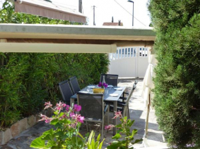 Villa Le Lavandou, 3 pièces, 4 personnes - FR-1-308-146